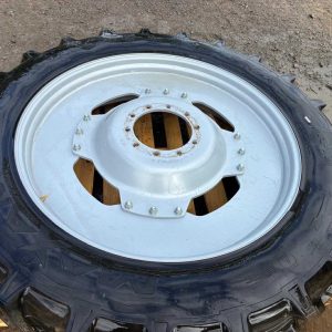 USED ROWCROP WHEELS
320/85R38 & 380/90R50 (14.9R50) MITAS
Adjustable